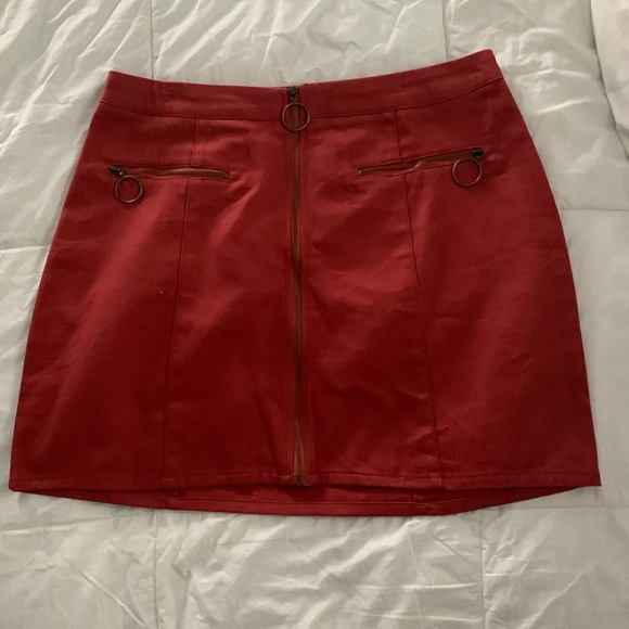 3/$35🌻 Charlotte Russe Coral Zip Up Mini Skirt - Picture 2 of 6